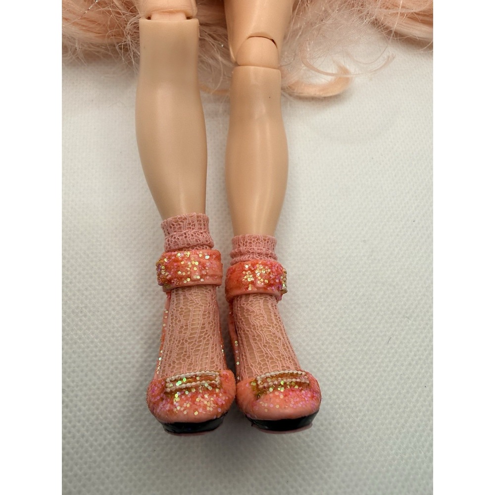 Rainbow High Costume Ball Bella Parker Dressed Articulated Posable Fashion Doll - Picture 12 of 15